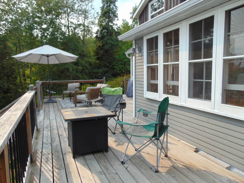 Main deck with fire table