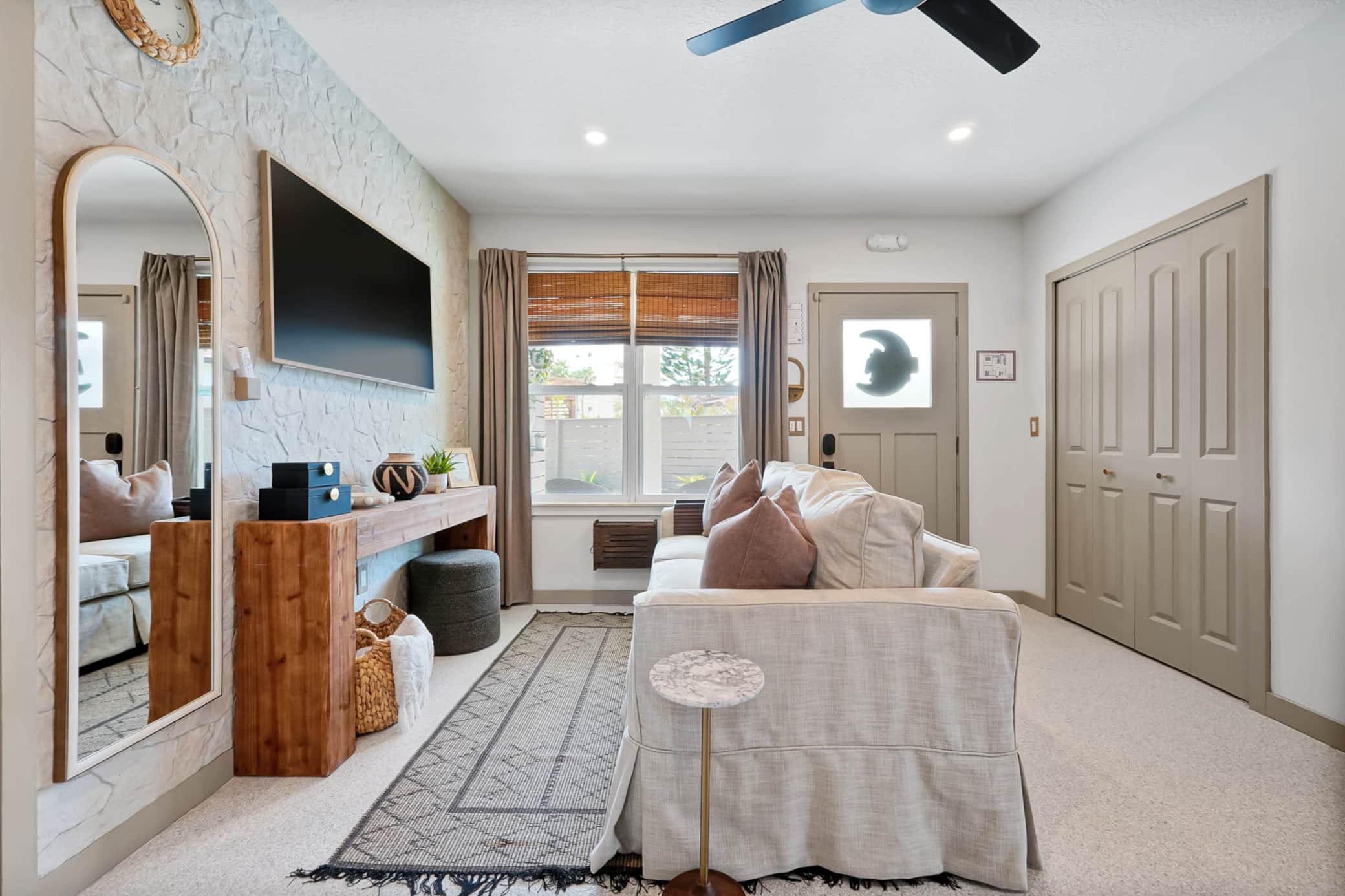 Luna Living Room