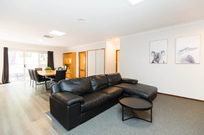 Kangaroo House Lounge