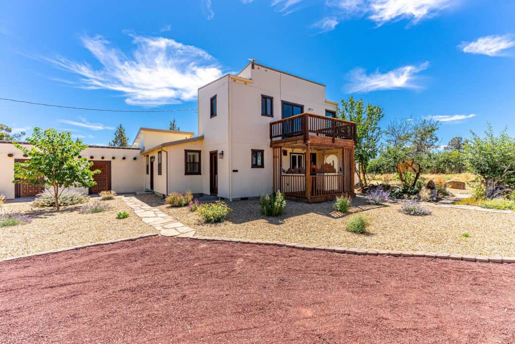 Your Smith Rock oasis.