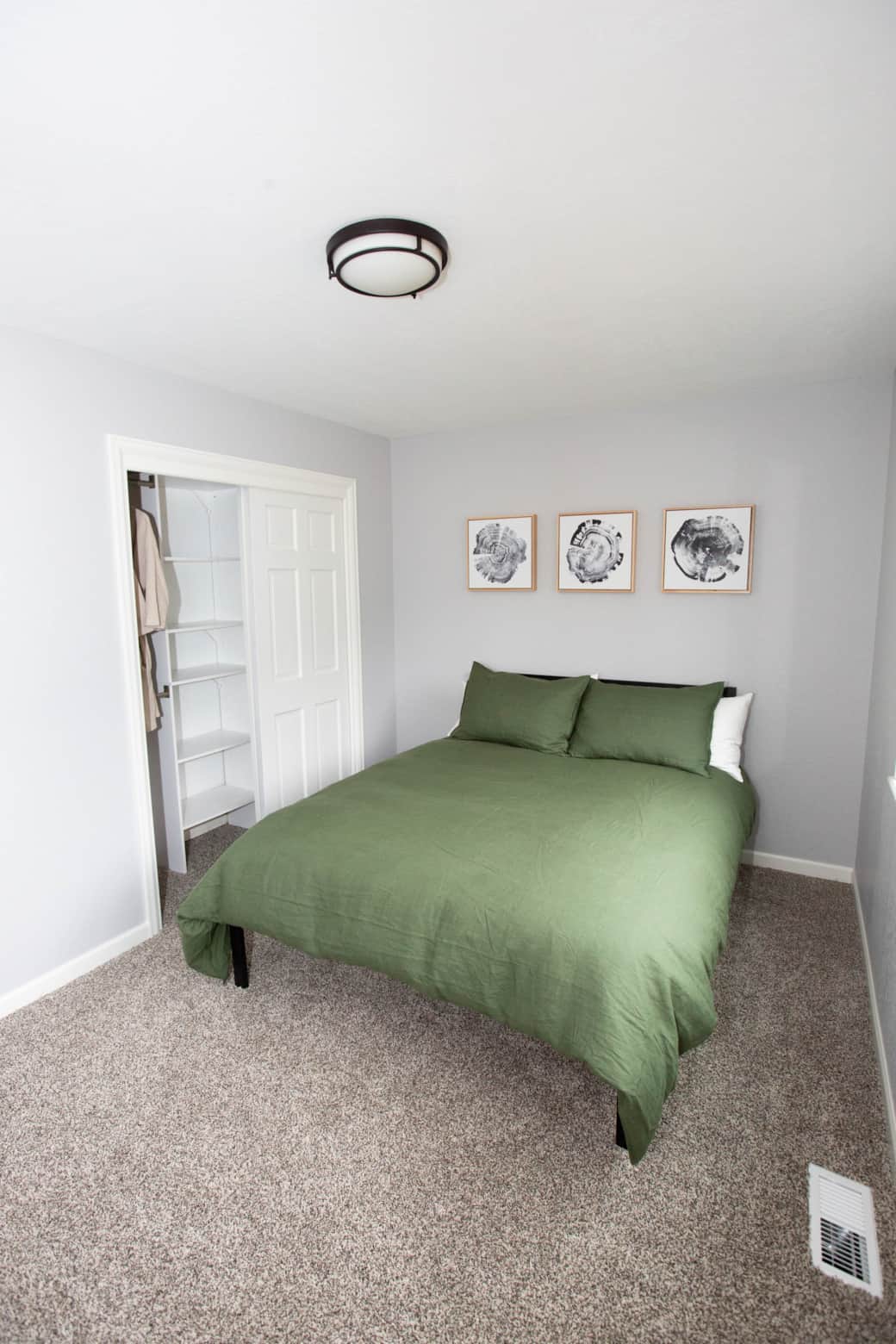 Queen bedroom #2 equipped with 2 robes Queen bedroom #2 equipped with 2 robes