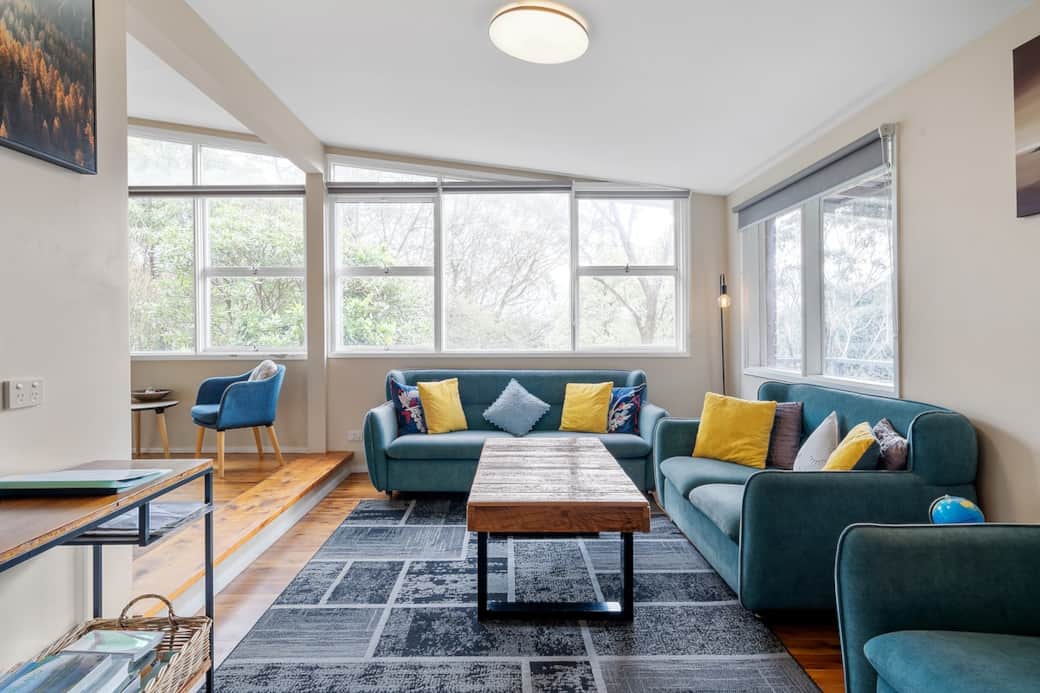 Sit back, relax and enjoy in this large living room surrounded by green leaves and singing birds!! Sit back, relax and enjoy in this large living room surrounded by green leaves and singing birds!!