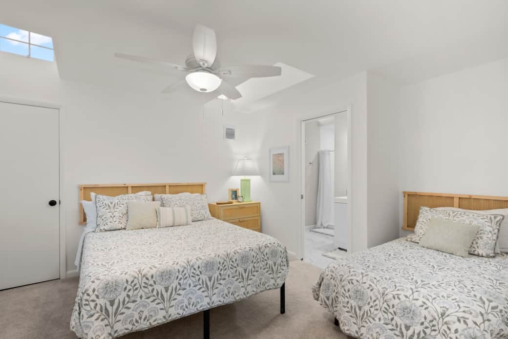 Bedroom sleeps 3 with en-suite