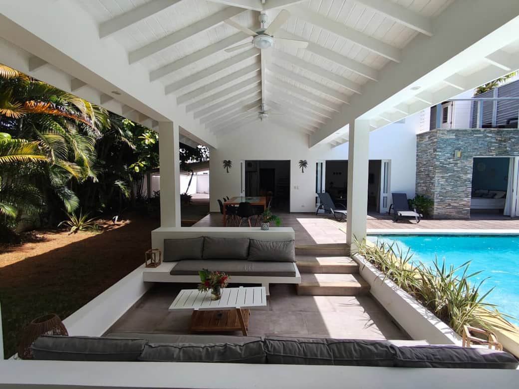 Villa Olive - Outdoor Living Room