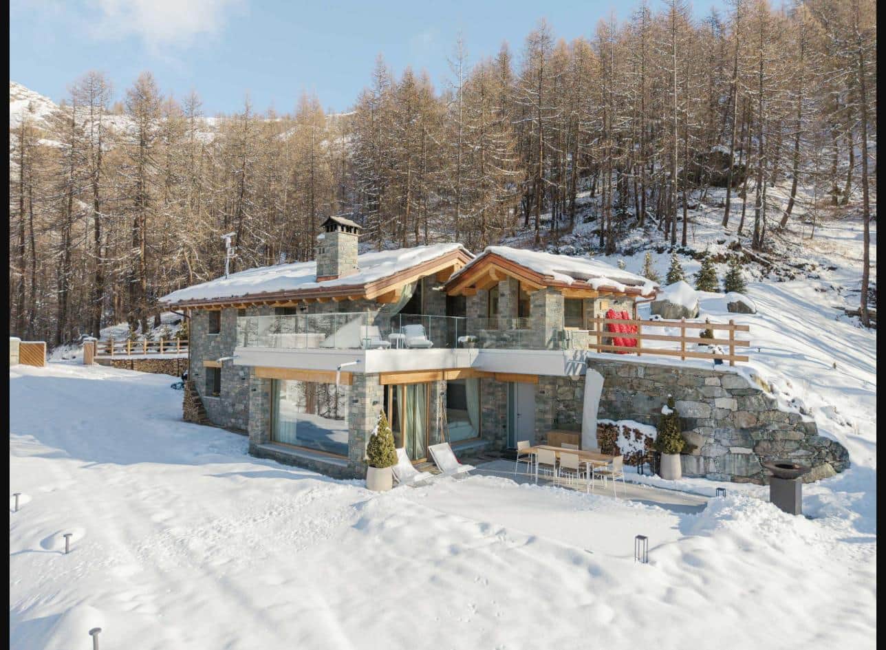 Le Paradis Secret – stone and larch chalet at 2,000 m, ski-in/ski-out on La Reine Blanche