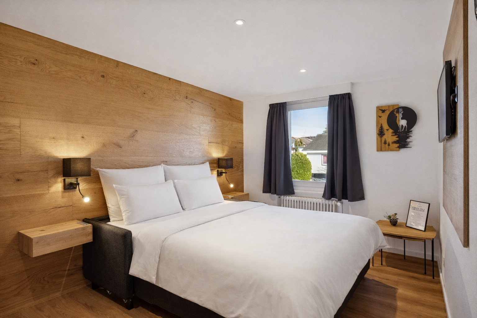 Zweites separates Schlafzimmer der suite4you mit vorbereitetem Doppelbett
