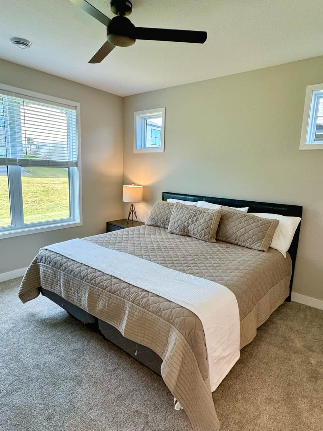 Master bedroom with king-sized bed Master bedroom with king-sized bed