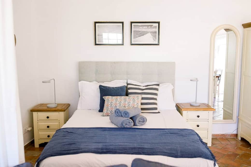Comfortable Queen Bed Comfortable Queen Bed