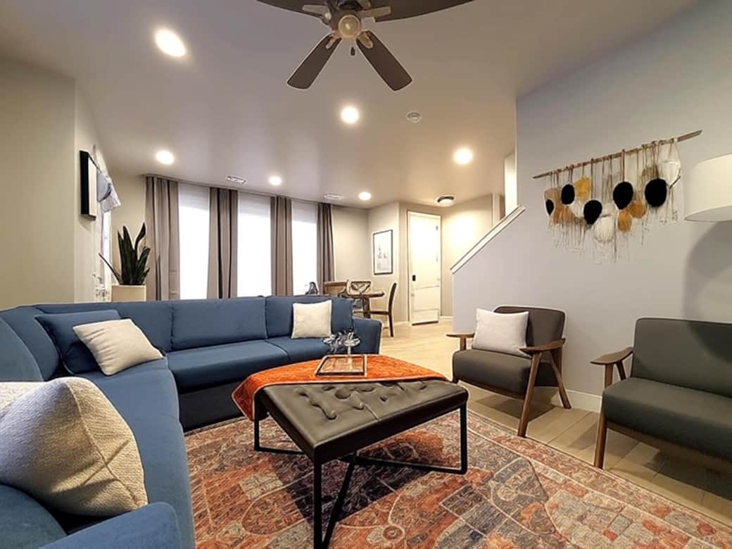 Large Living Room to Relax & Chill Large Living Room to Relax & Chill