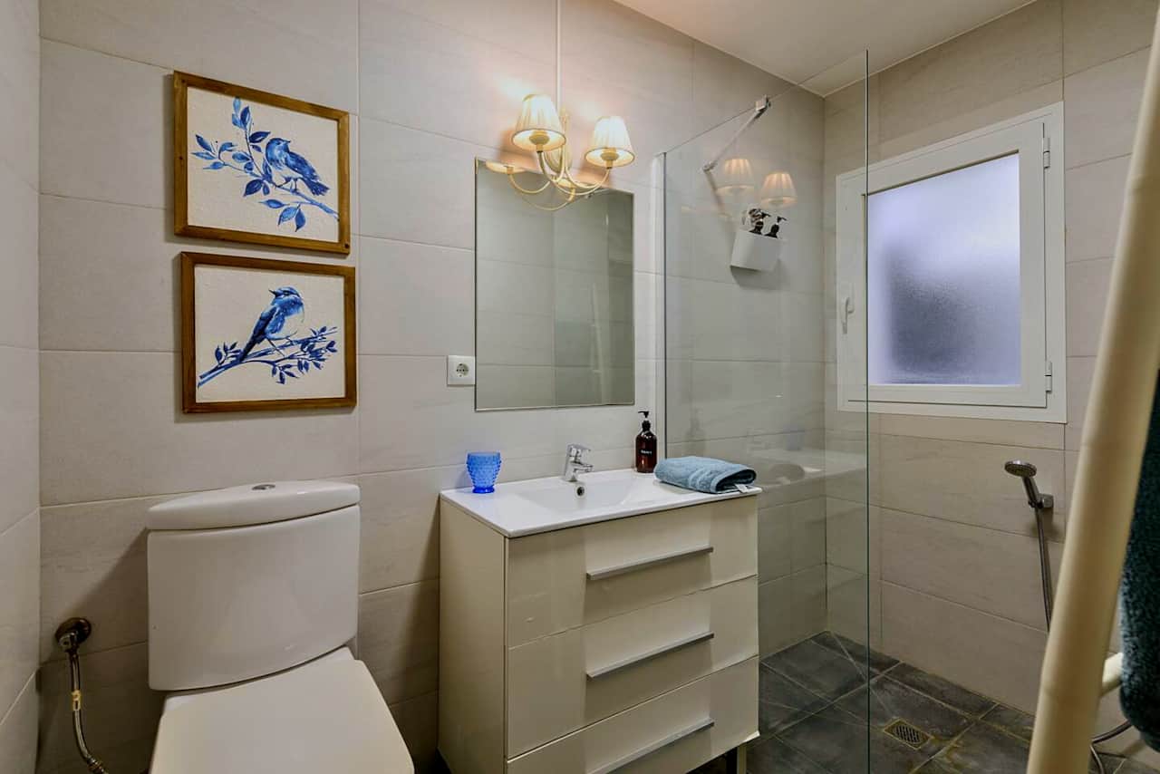 Baño completo con ducha