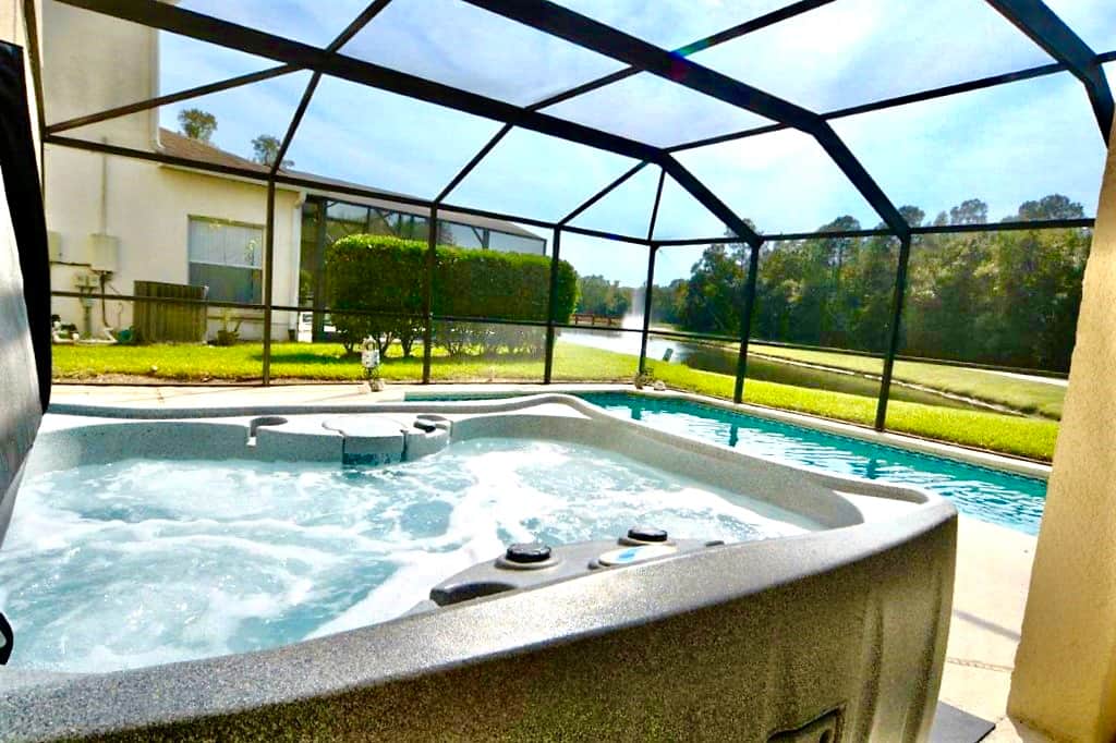 Private Screened-In Pool 