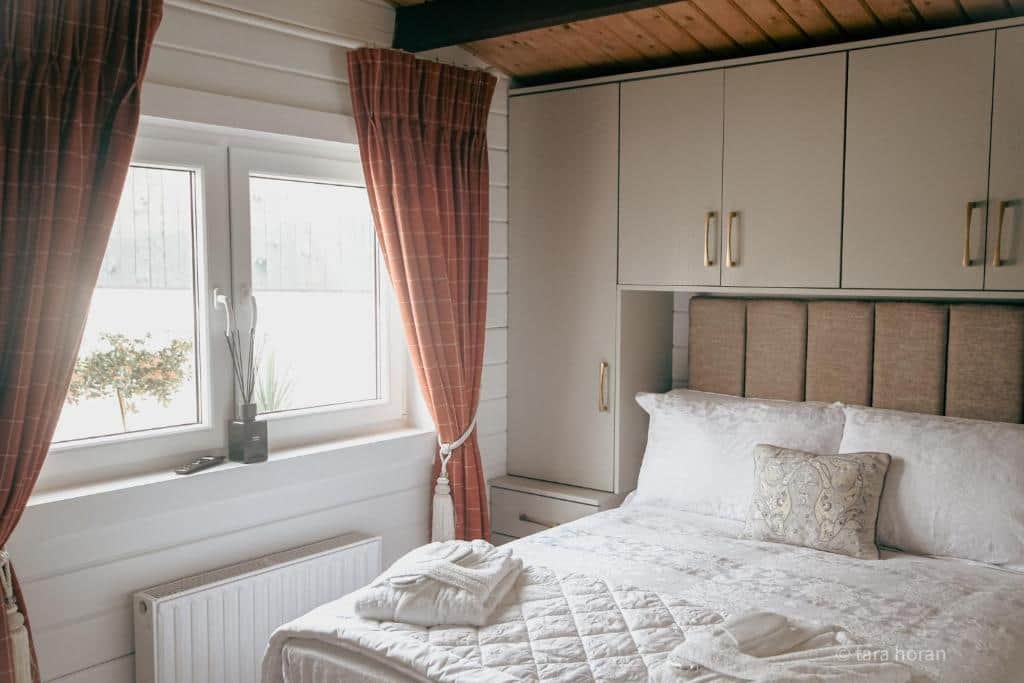 Bedroom in Danu Cabins