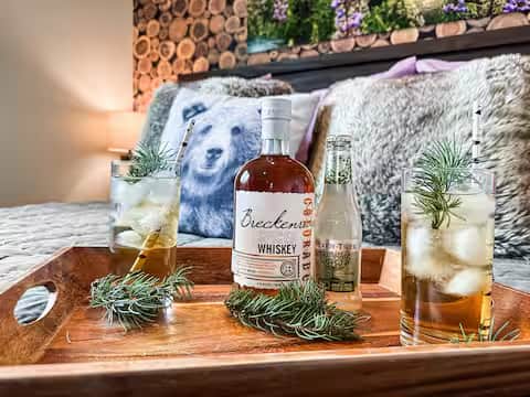 Enjoy top quality interiors and thoughtful details that guarantee a great stay. Enjoy top quality interiors and thoughtful details that guarantee a great stay.