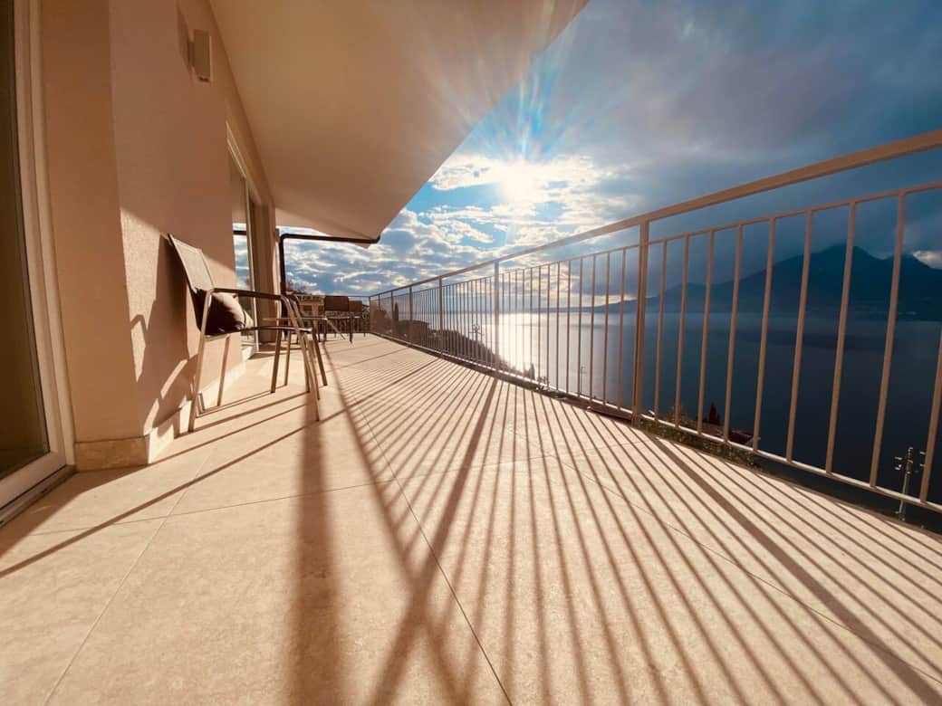 Wrap-around balcony for panaramic views Wrap-around balcony for panaramic views