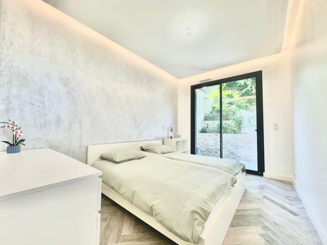 Room 1