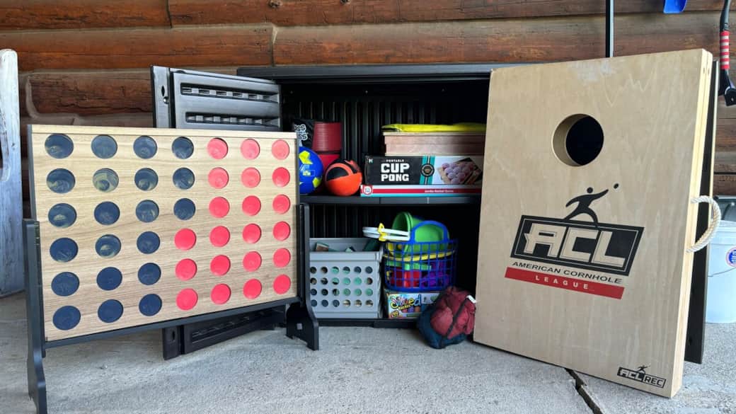 Plenty of outdoor games to keep everyone entertained. Cornhole, yard Jenga, Connect 4, and more. 