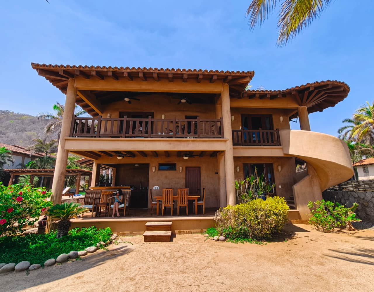 Villa Las Rubias, frente al mar en Troncones