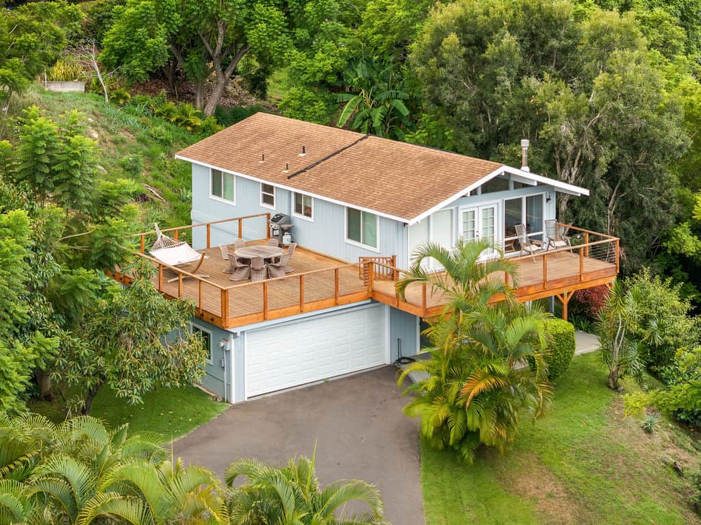Large wrap-around deck Large wrap-around deck