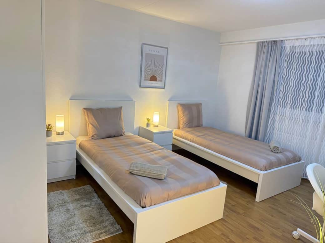 Schlafzimmer 1 mit TV