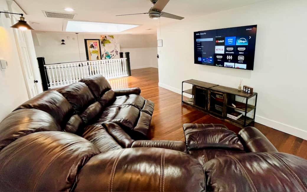 3rd Floor Livingroom