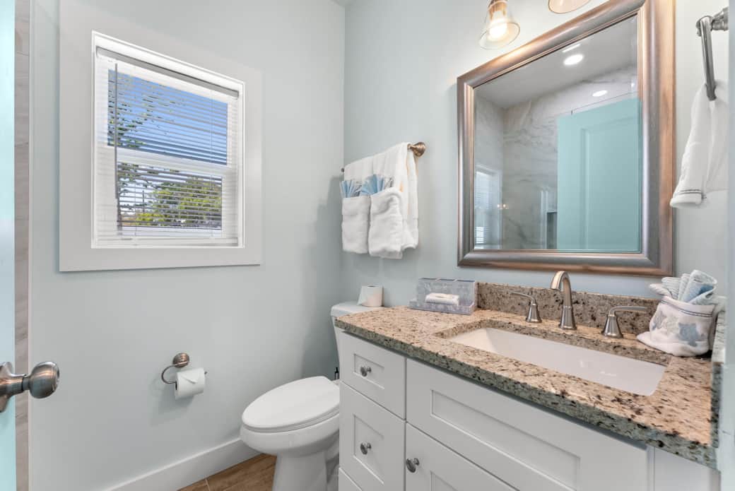 Full Bathroom Full Bathroom