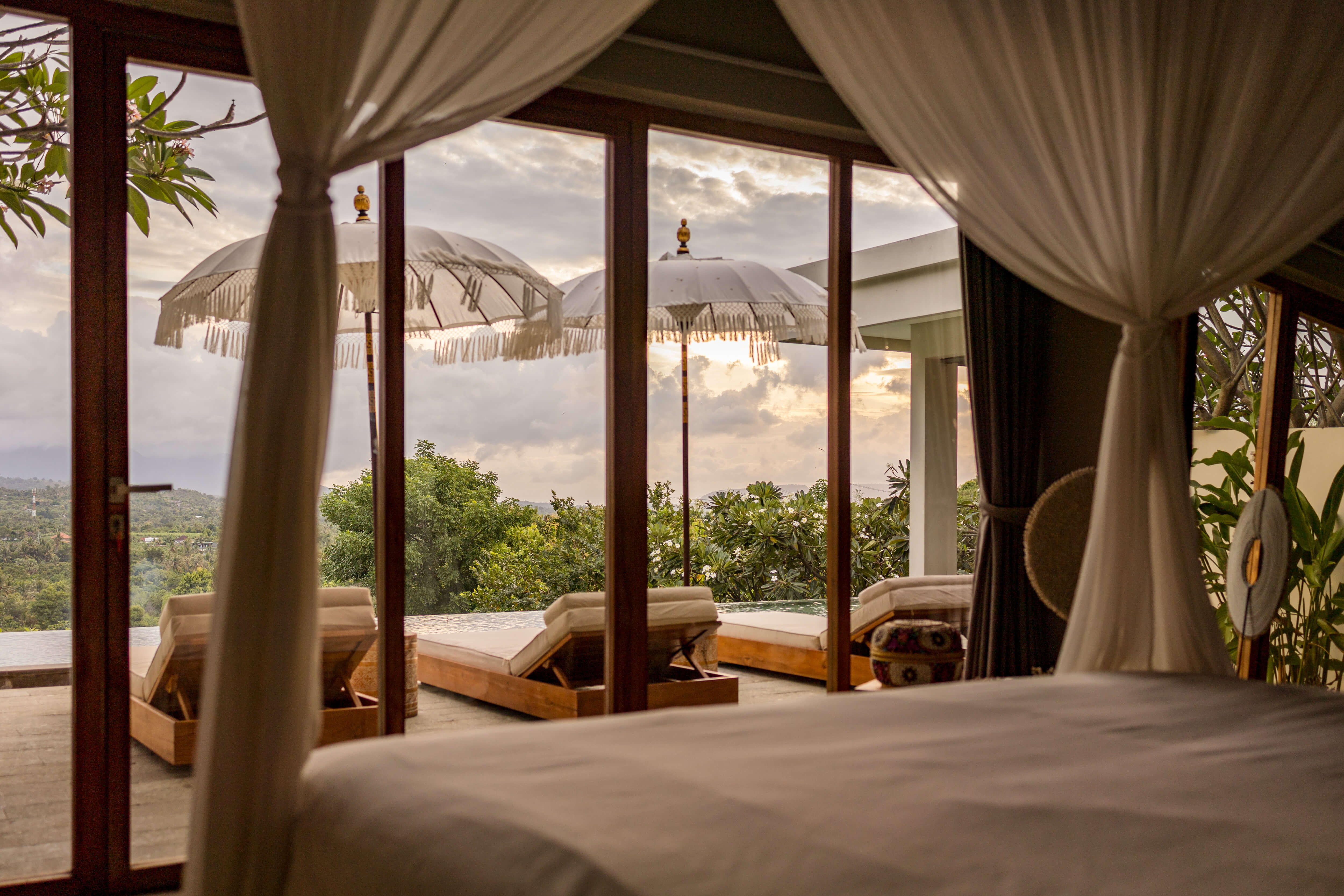 Luxury seaside Villa Alila with panoramic ocean view