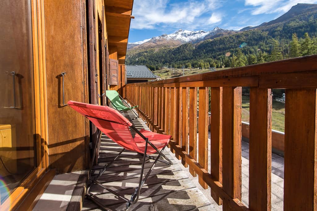 Balcon avec vue imprenable sur les sommets et sur le front de neige de Val Cenis Lanslevillard