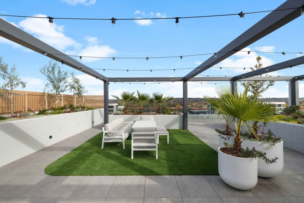 Located in adjacent building 302 Northbourne Avenue