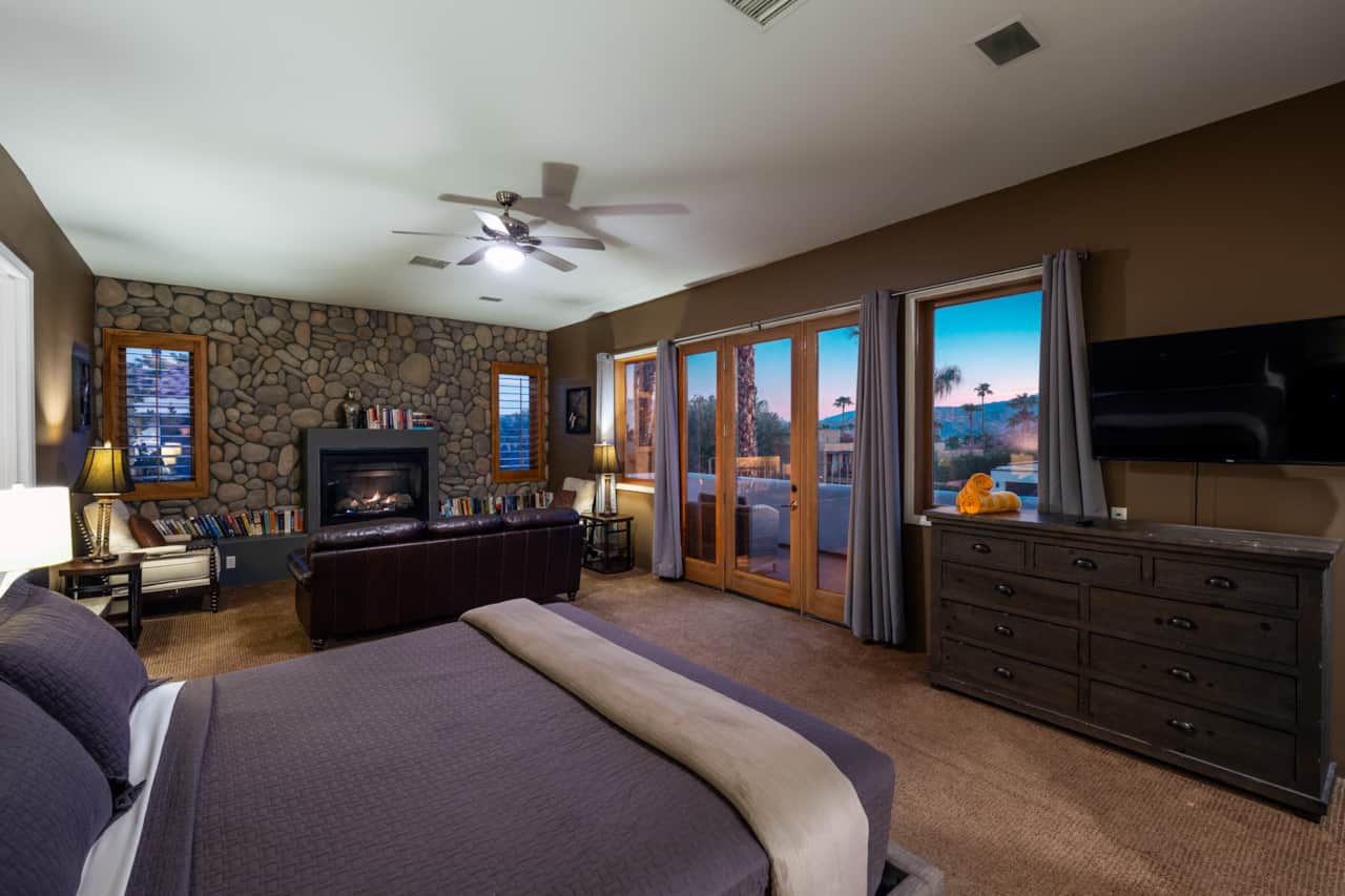 mercury-palms-johnny-cash-suite-celebrity-vacation-homes