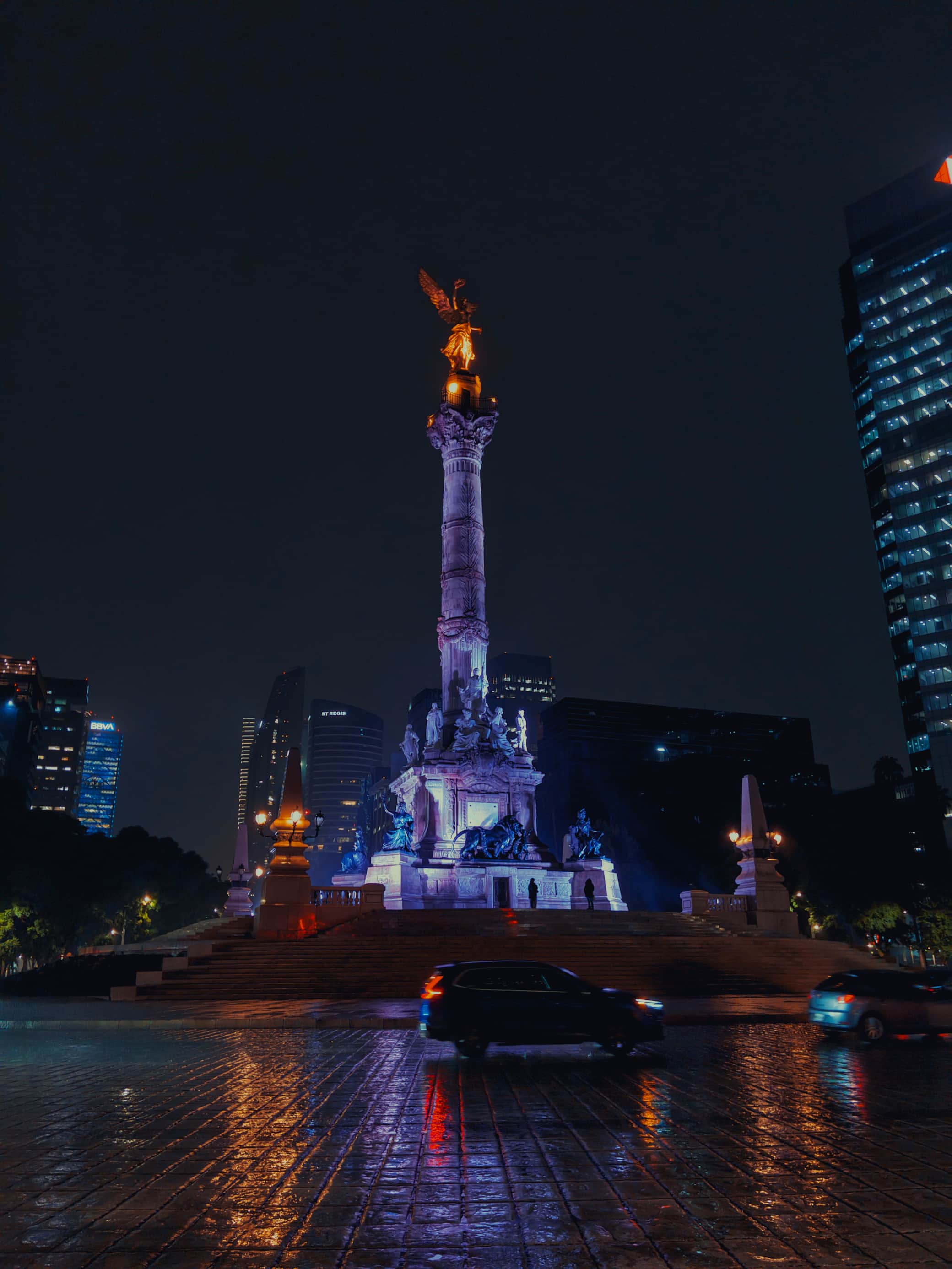 https://l.icdbcdn.com/oh/ca775985-36d6-48dd-bb2f-cf6d7cdec848.jpg?w=2080-3