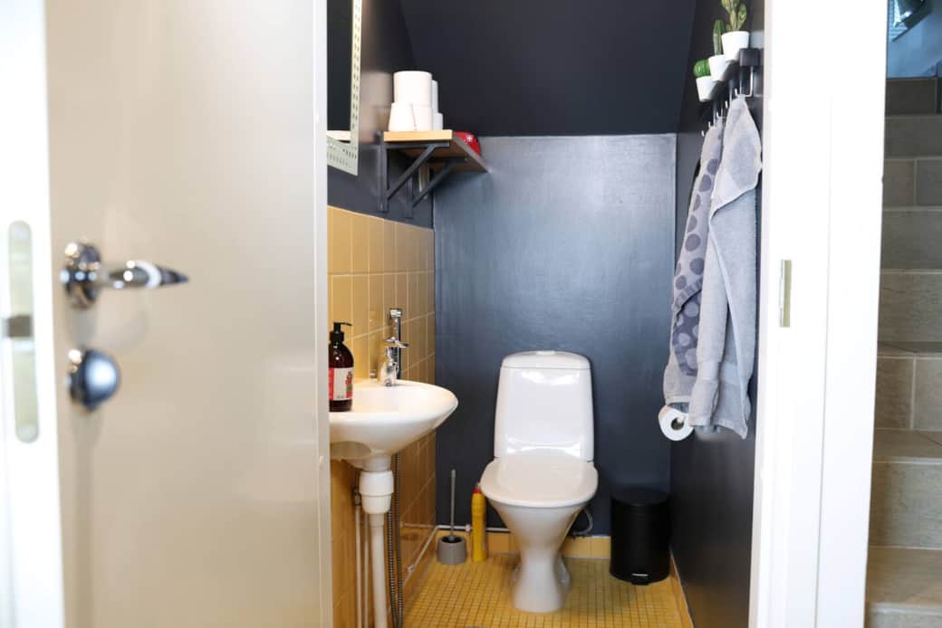 1st floor toilet