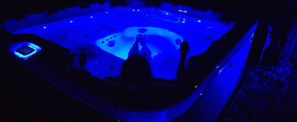 Enjoy our luxury 8-person hot tub spa day or night, summer or winter. Set temperature from 5°C to 41°C and relax with 74 jets. 2 guests lying down and 6 seated, with targeted massage zones. Unwind under the stars and enjoy a relaxing spa experience.