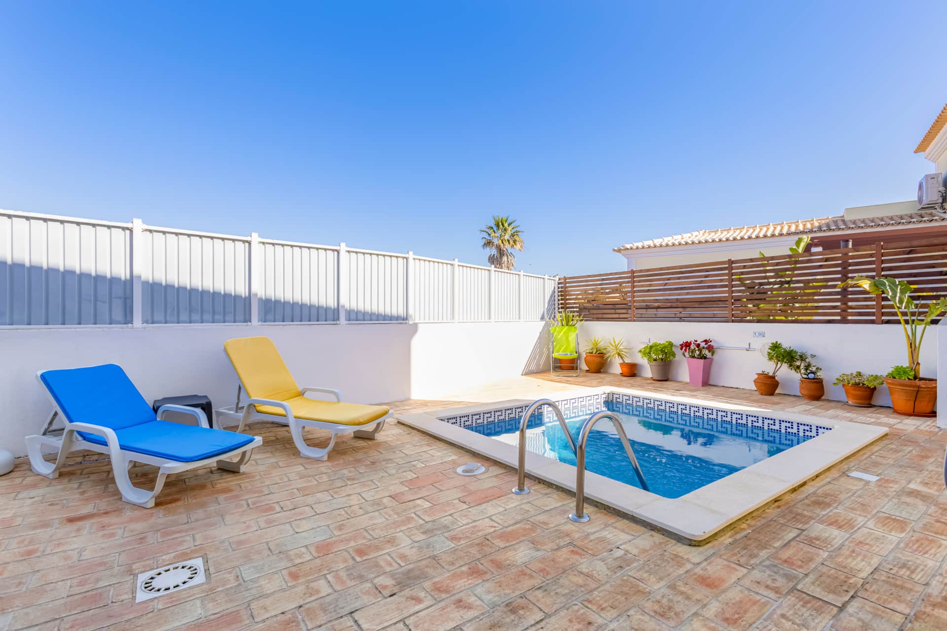 Remote work setup with fast Wi-Fi in Vila Arpeggio, Algarve