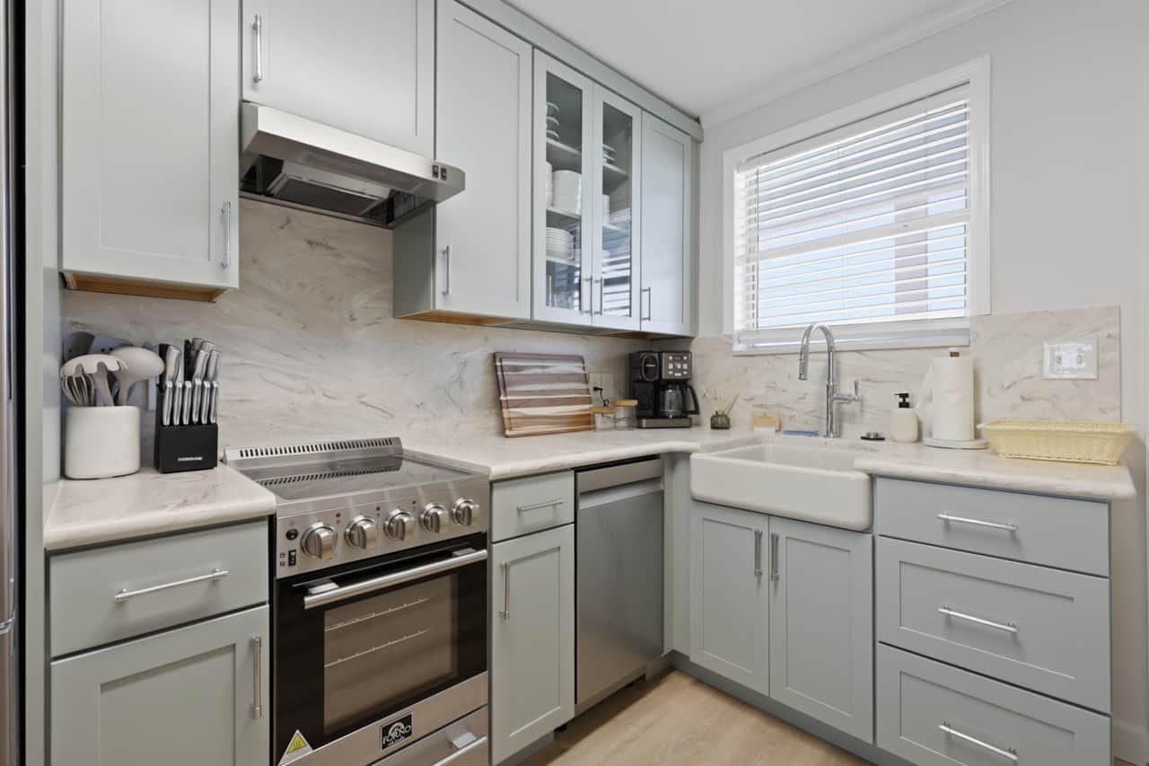 Full Kitchen