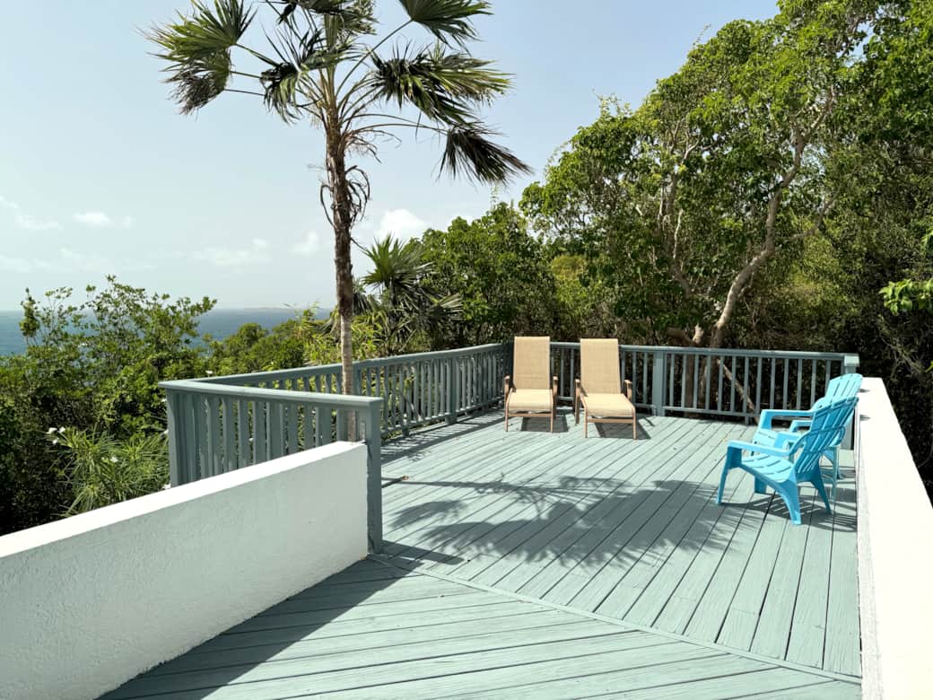 08 - Outdoor - Deck - Right 1_2