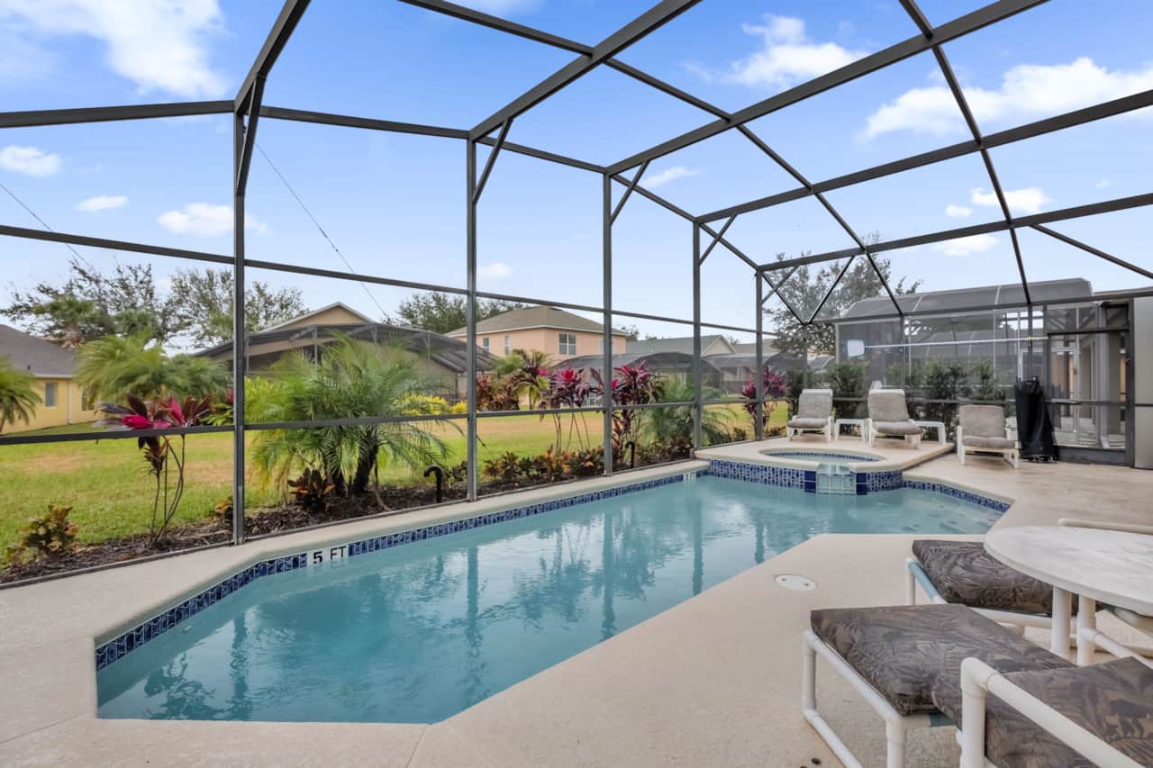 02-8519 Sunrise Key Dr - Pool 1