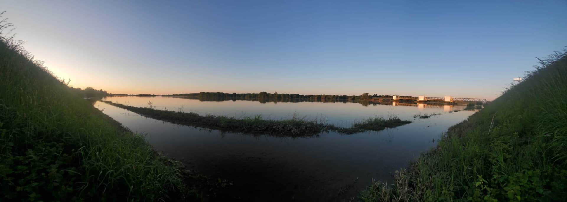 coucher de soleil loire_maison des bords de loire