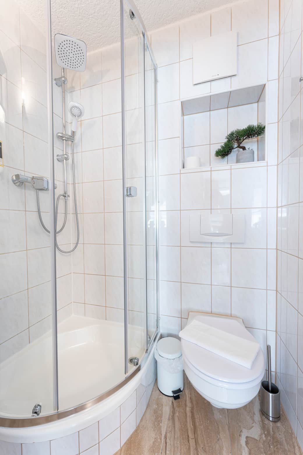 Zimmer 8 Bad_1