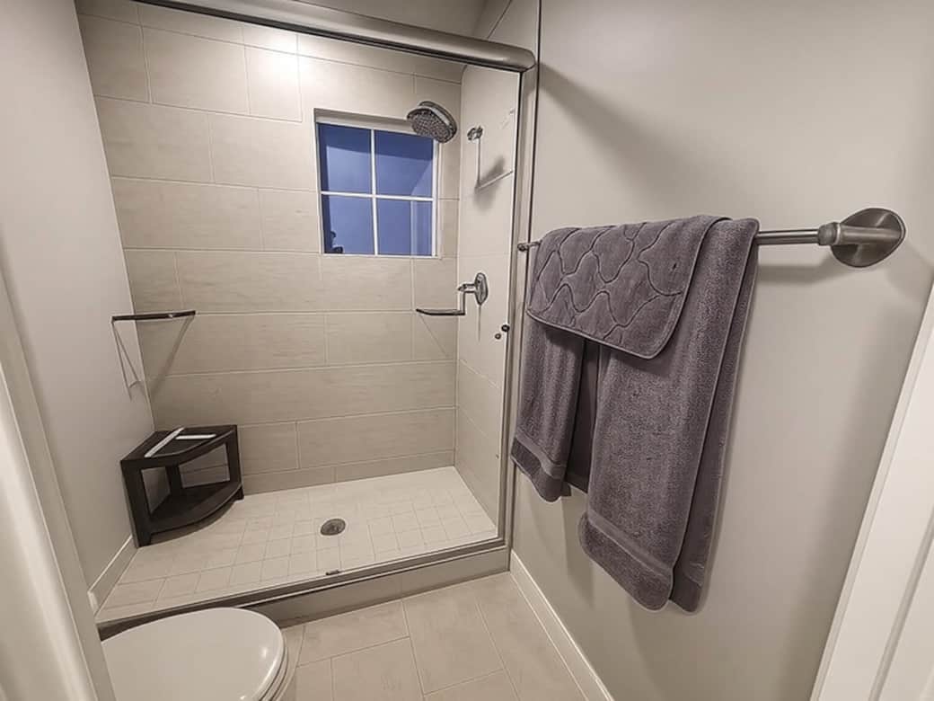 Luxe Master Walk-in shower Luxe Master Walk-in shower