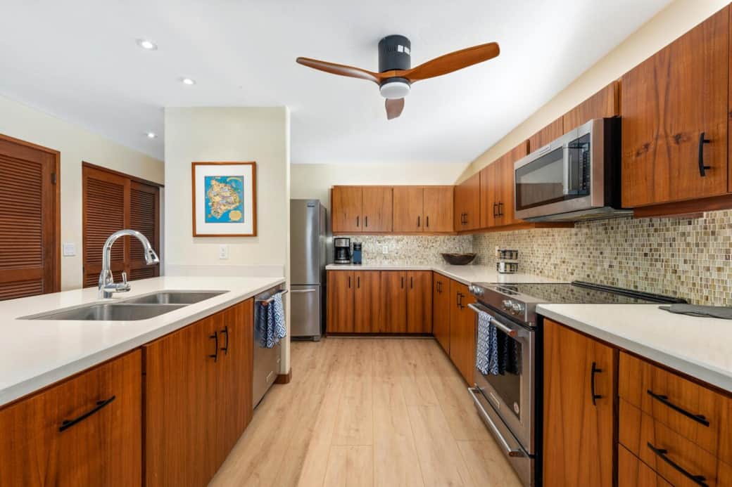 Fully stocked and modern kitchen ready for you!