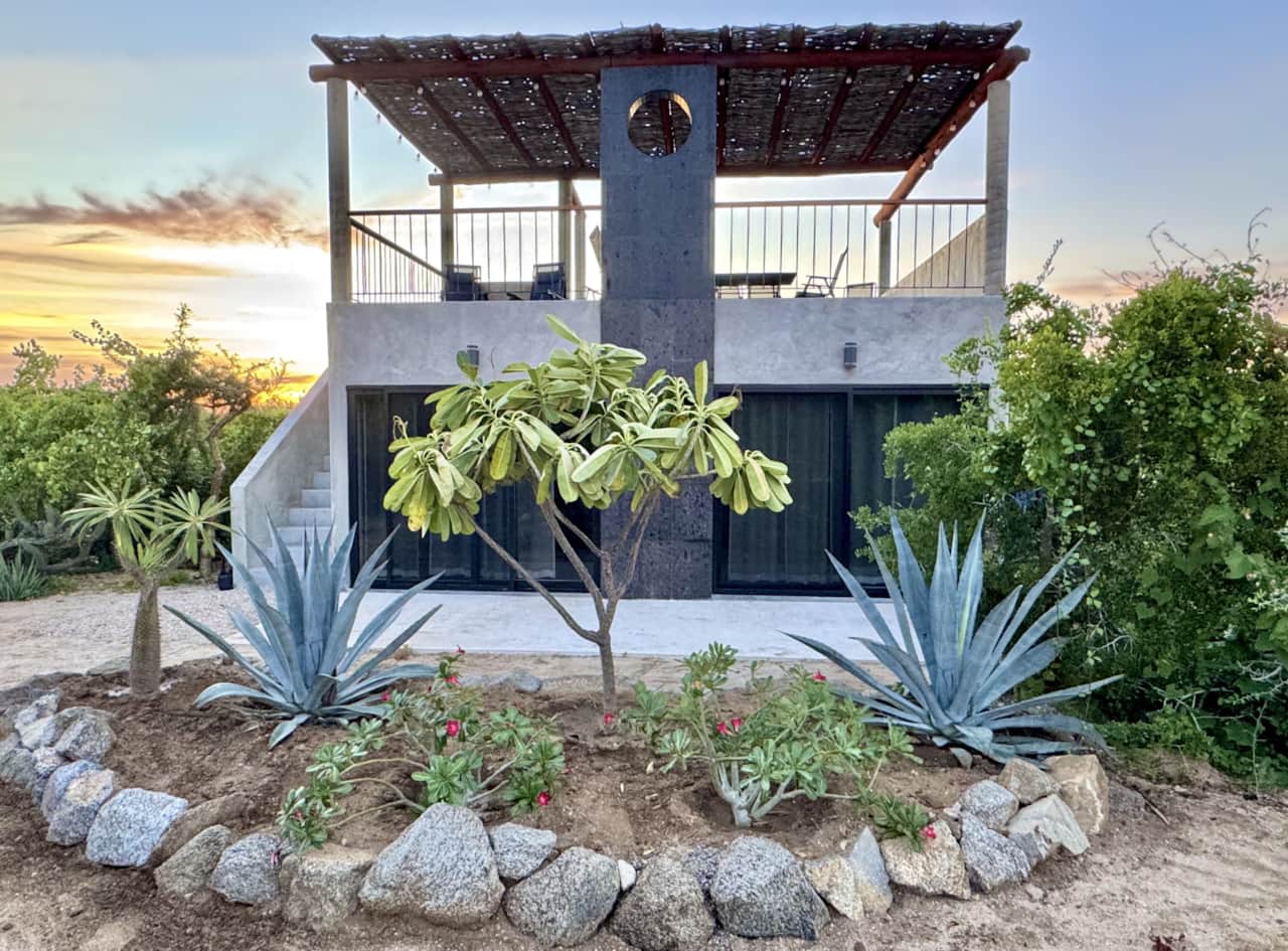 Two bedroom Garden Casita with  rooftop patio