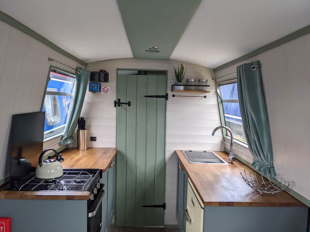 Mini Escape Narrowboat Kitchen