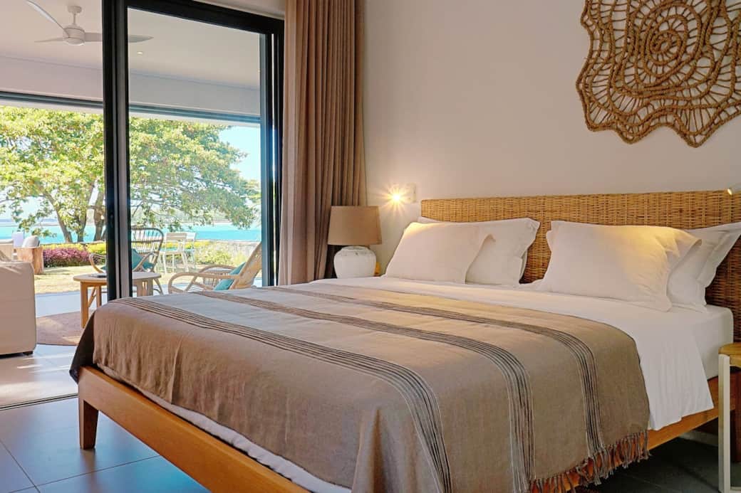 Master Bedroom with queen size mattress