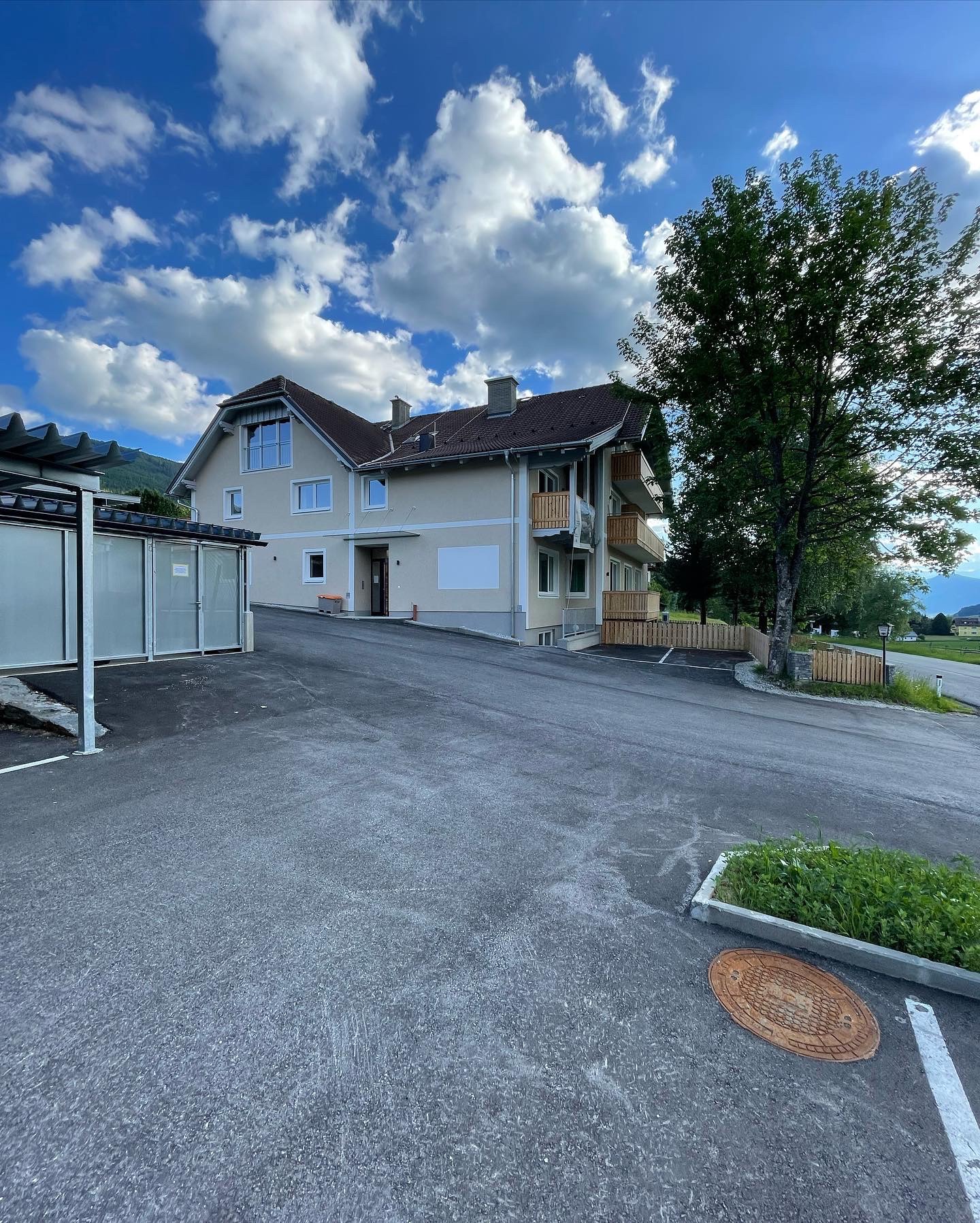 House in Sauerfeld with covered parking