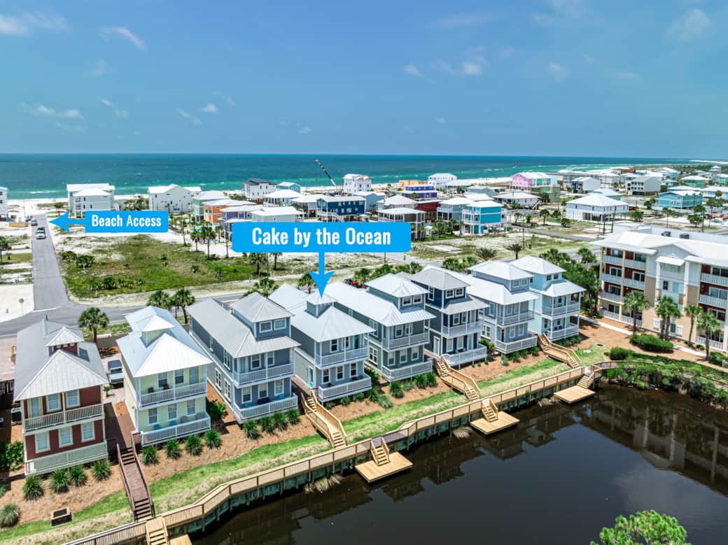 100 Steps to the beach, dock your boat in the canal.