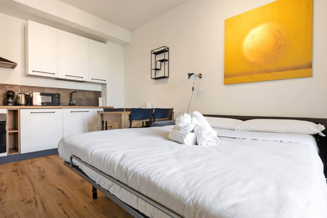 Divano letto comodo e spazioso Divano letto comodo e spazioso