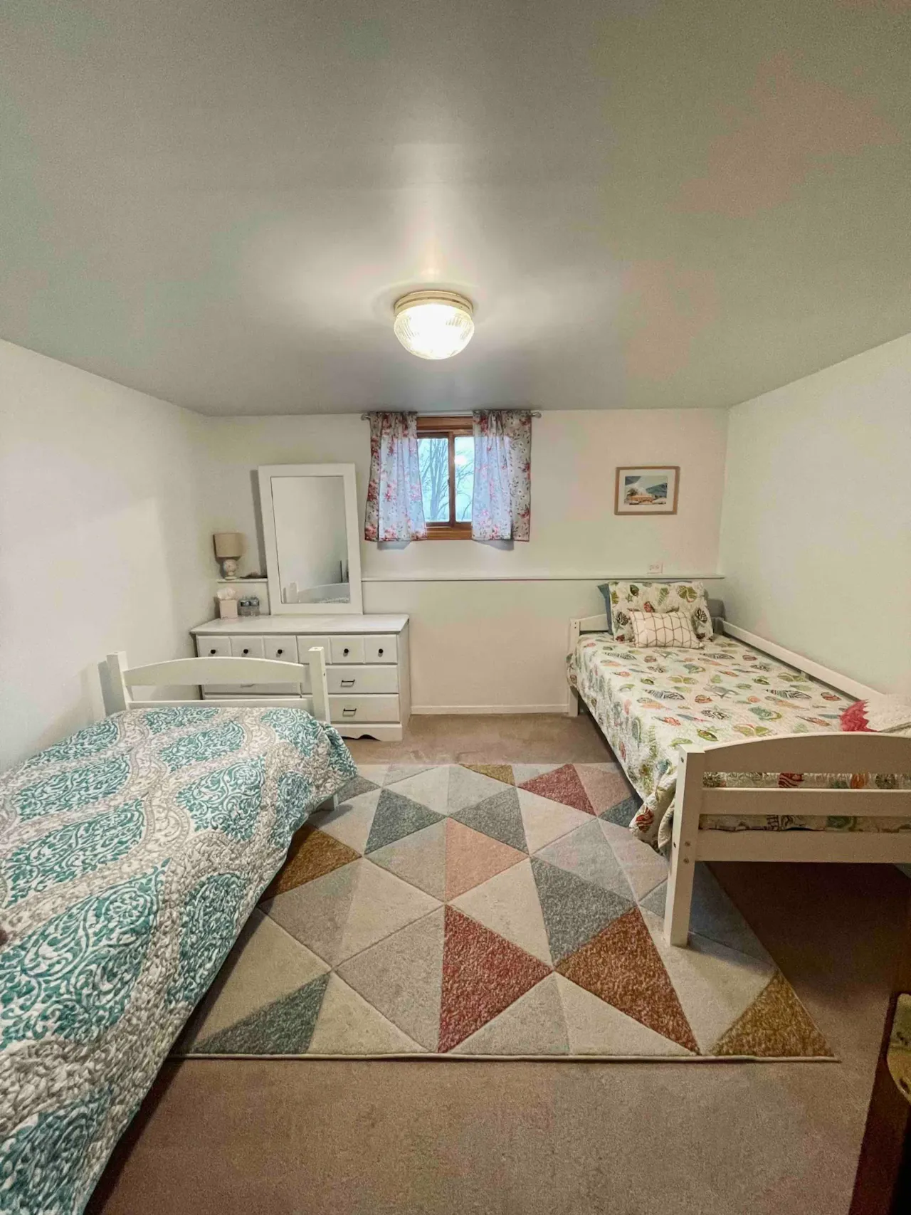 Flower Room - Downstairs