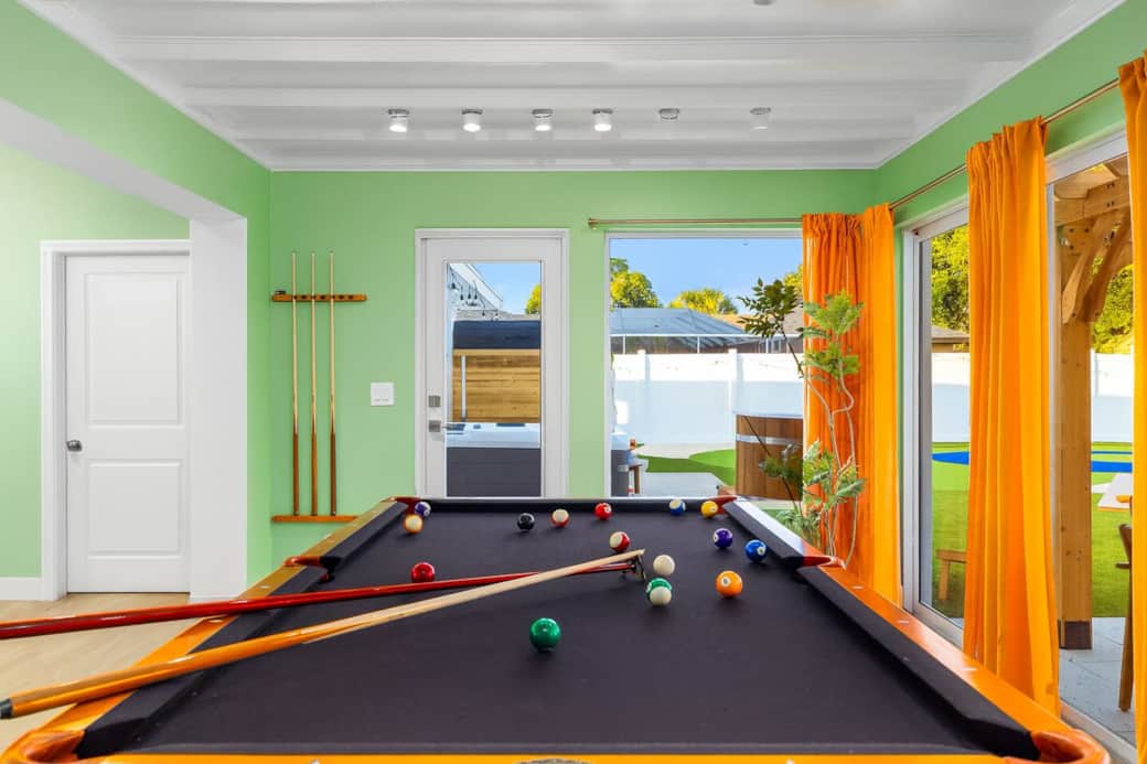 8' Pool Table | Game Room | Full Access to Backyard
@lynx.escape