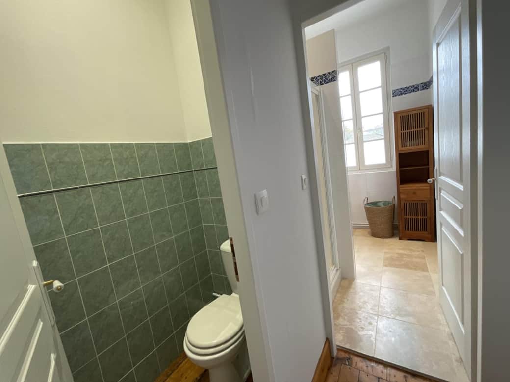 Toilettes et salle d'eau