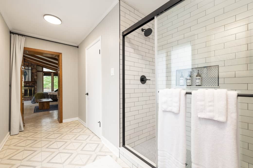 Soft towels ready for a relaxing spa shower